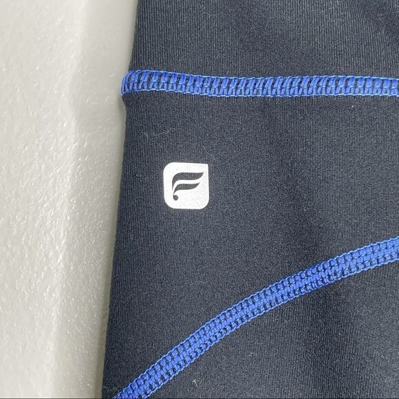 Fabletics Black Lima Capri cropped leggings medium - Picture 5 of 8